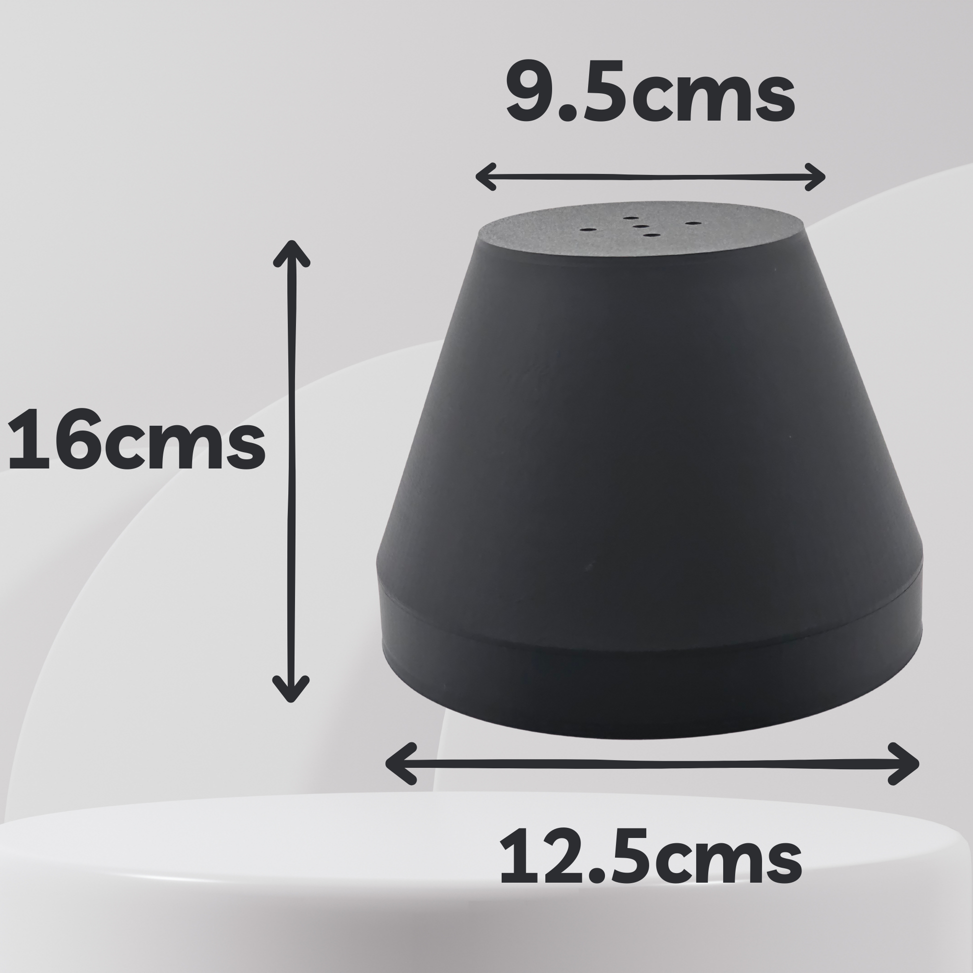 Measurement of a black container with text indicating its dimensions.