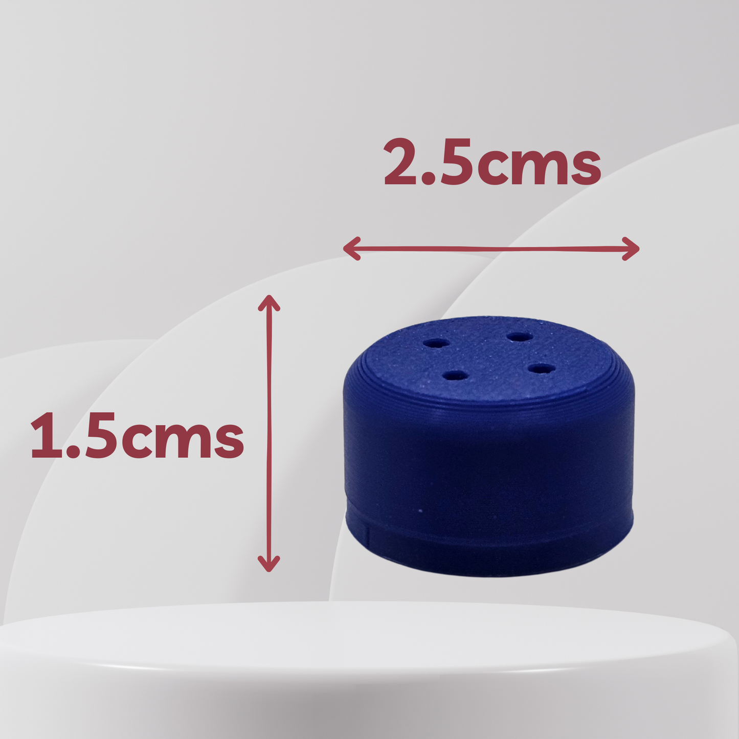A small cylindrical blue magnetic vessel shown on a clean light gray background with red dimension arrows and text indicating 2.5 cm width and 1.
